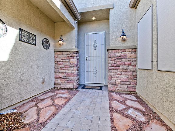 3rd image of 8112 Hopscotch St