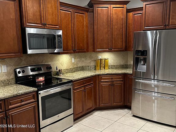 5th image of 6015 Red Gate Dr