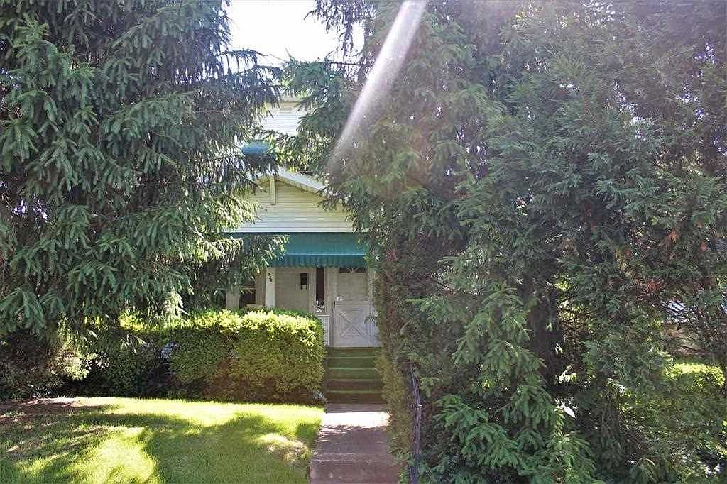 322 27th St Huntington Wv 25702 Mls 170944 Zillow