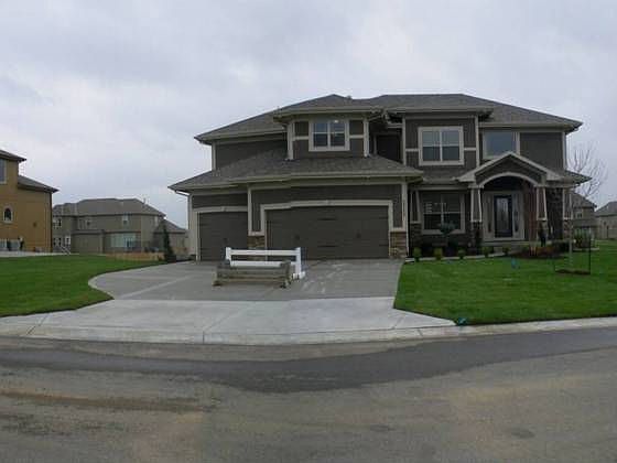 1st image of 2713 NW Thoreau Dr