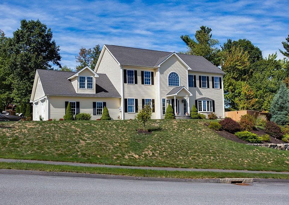 1st image of 4 Ashwood Cir