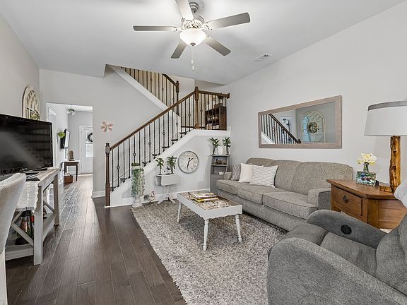 5th image of 2406 Laurelstone Dr
