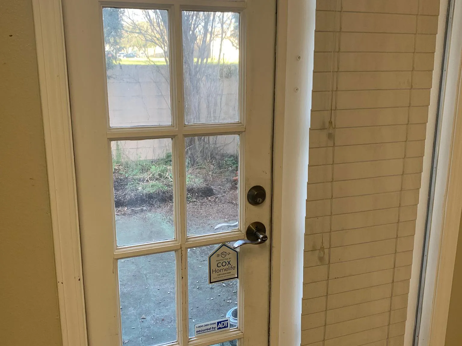 2 bed, 1.5 bath, 1100 sqft, $1,200 — Photo 3