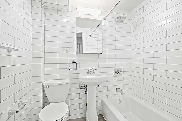 Rented by Cooper & Cooper Real Estate | media 17