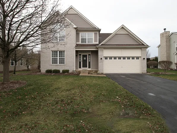 1251 Hall St, Sugar Grove, IL 60554