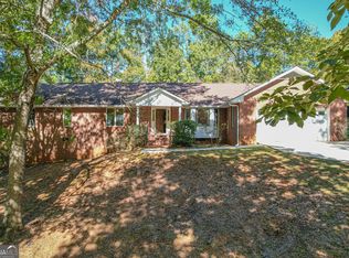 302 Lakeridge Ct, Macon, GA