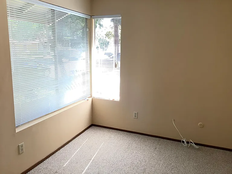 1462 Bridgeview Dr — Photo 14