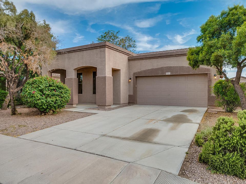 1st image of 15131 W Country Gables Dr