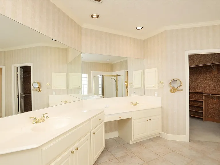 7502 Holly Court Est — Photo 26