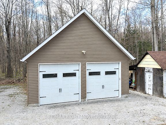 2nd image of 3304 Goldstein Rd