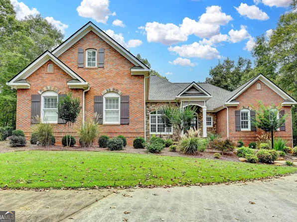 255 Laurel Place Dr, Cornelia, GA 30531