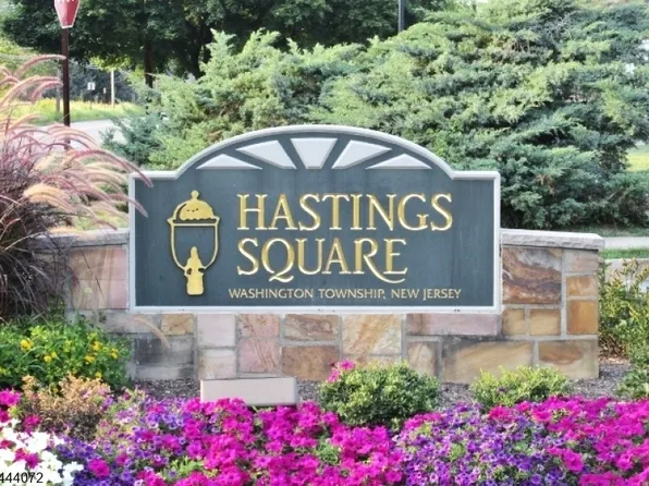 51 Edinborough Ct, Hackettstown, NJ 07840