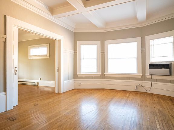 2nd image of 1511 G St APT 10
