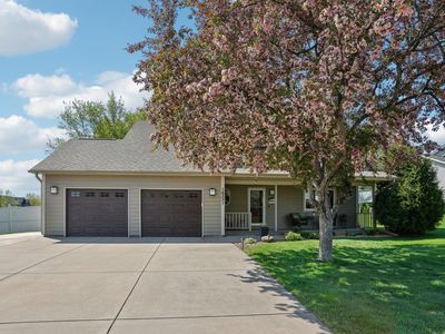 16331 Heath Ct, Lakeville, MN, 55044