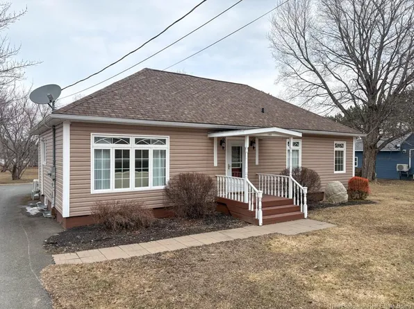 180 Houlton St, Woodstock, NB E7M 1Z1