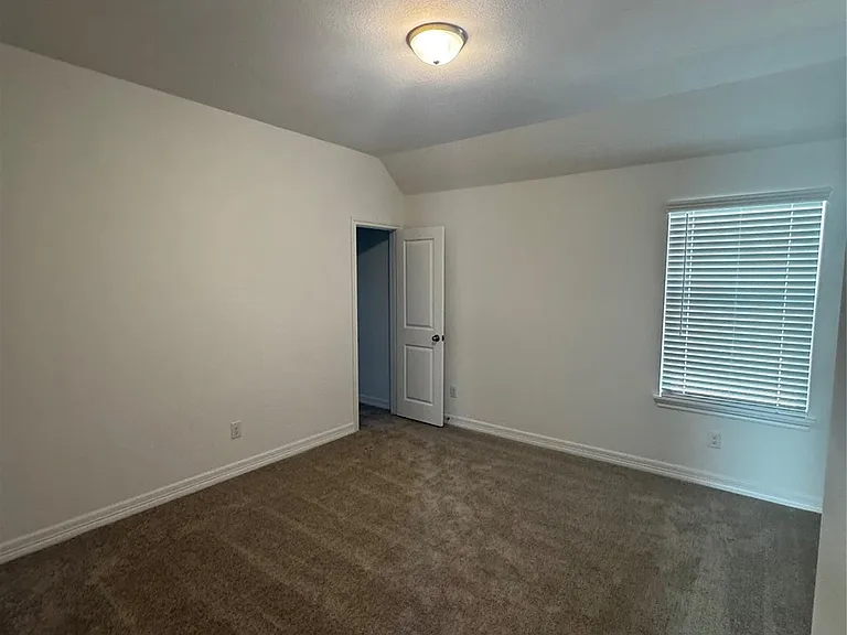 23642 Red Rowan Ln — Photo 16