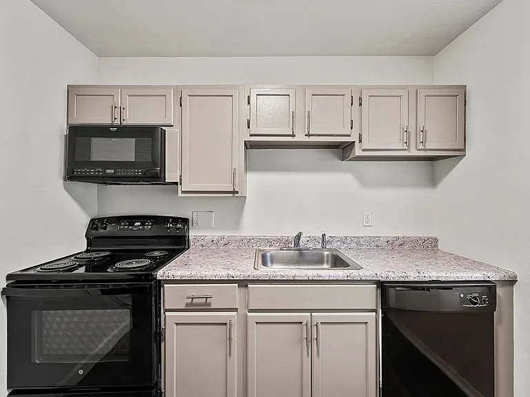 Metro Apartments At Bethalto — Photo 14