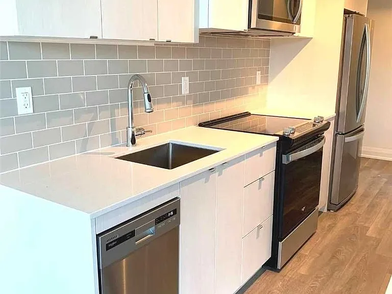 1461 Lawrence Ave W #302 — Photo 15