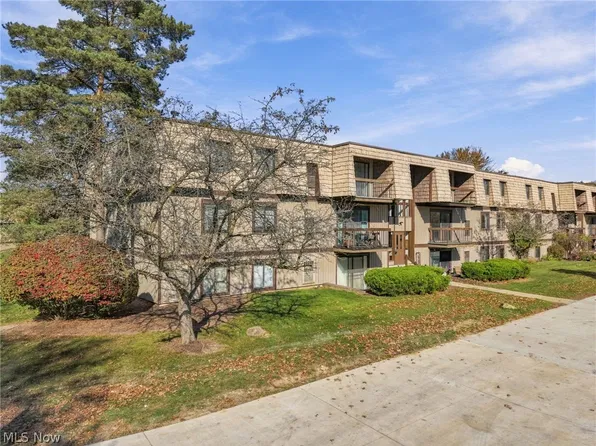 9611 Sunrise Blvd Unit K3, North Royalton, OH 44133