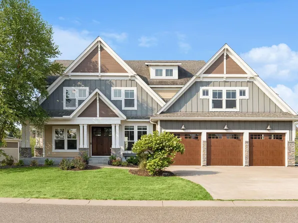 54 Monarch Way, North Oaks, MN 55127