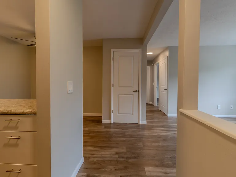 The Tides 1510 Veterans Dr — Photo 16