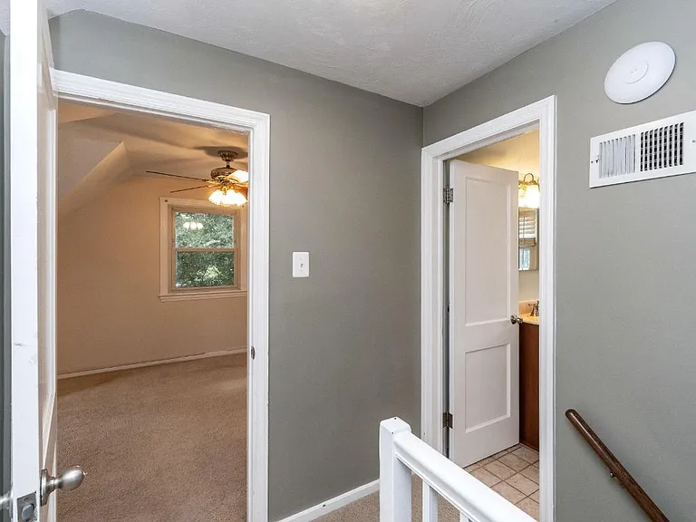 6814 Duke Dr — Photo 20