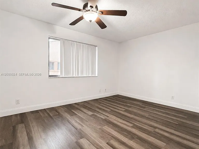 139 Sparrow Dr #5F — Photo 7