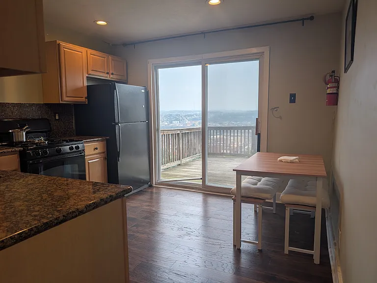 1st floor: kitchen