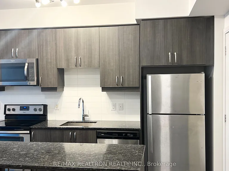 9199 Yonge St #1004 — Photo 2