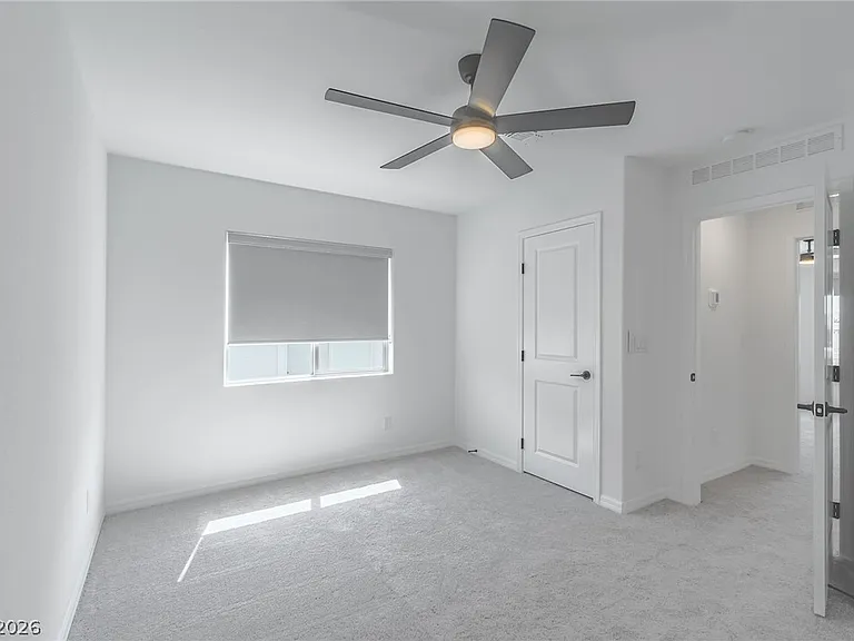 6846 W Ford Ave — Photo 25