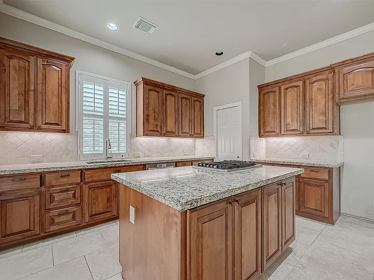 7206 Spring Meadow Ln — Photo 21