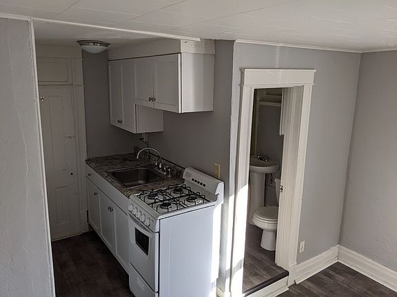 5th image of 2214 D St APT 1