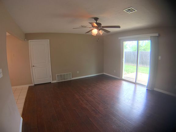 5th image of 1401 High Meadows Dr