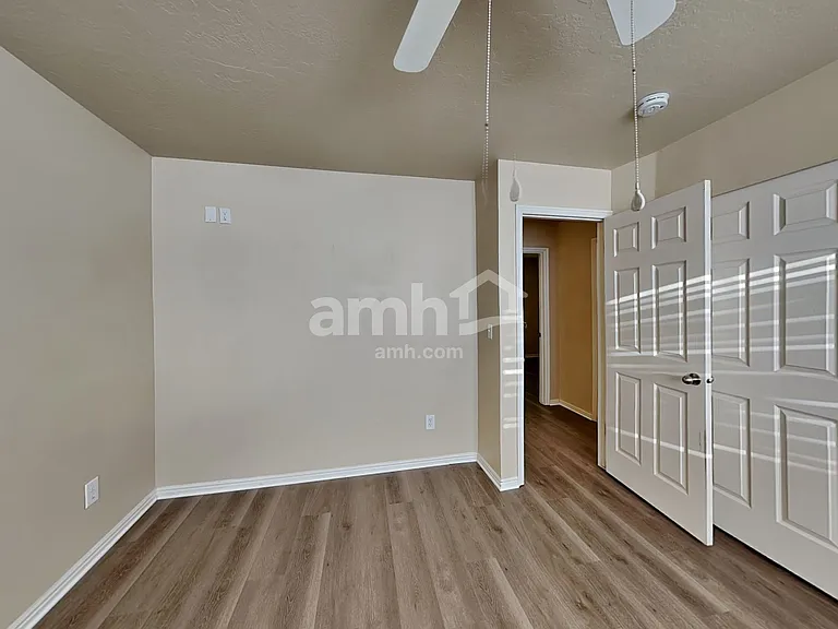 2964 S Fetzer Dr — Photo 11