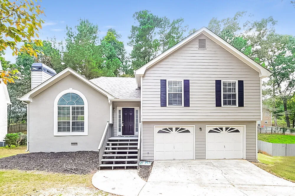 3 bed, 2.0 bath, 1589 sqft, $2,090 — Photo 1