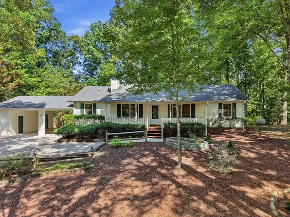 54 Choctaw Dr, Ellijay, GA 30540