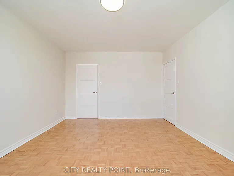 10 Shallmar Blvd #211 — Photo 13
