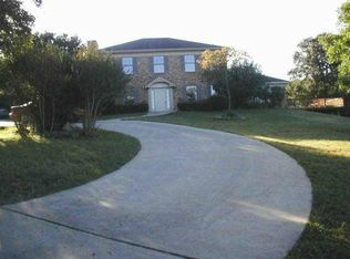 6 Loma Vuelta Dr, Kerrville, TX 78028