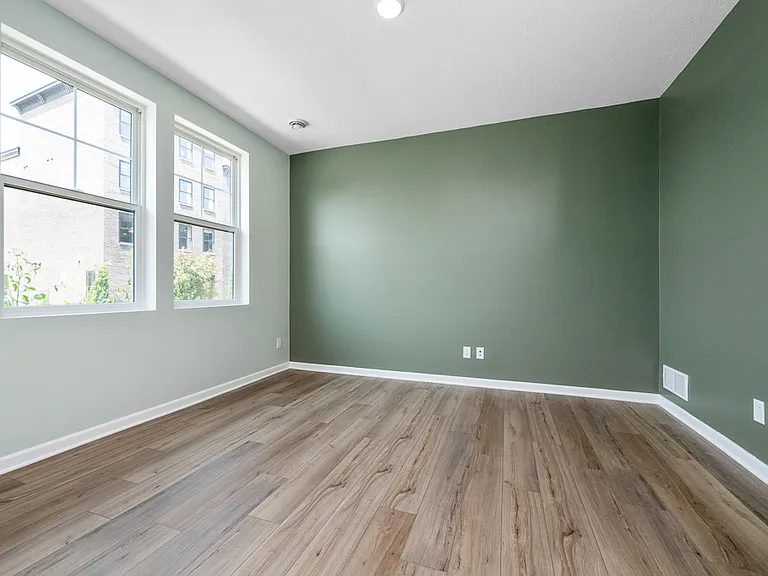 848 Woodlawn Ave — Photo 13