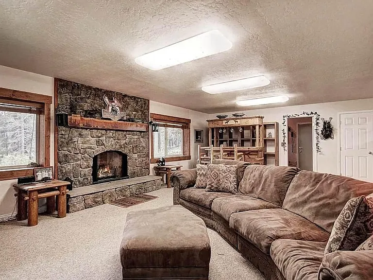 37 Isabelle Ct — Photo 20