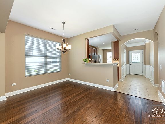 4th image of 2898 Stoney Creek Dr