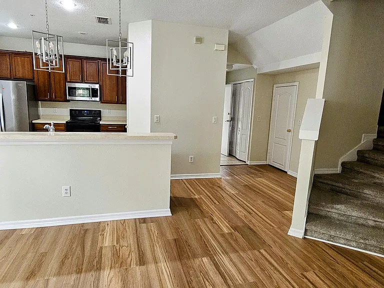 10370 Lake District Ln — Photo 11