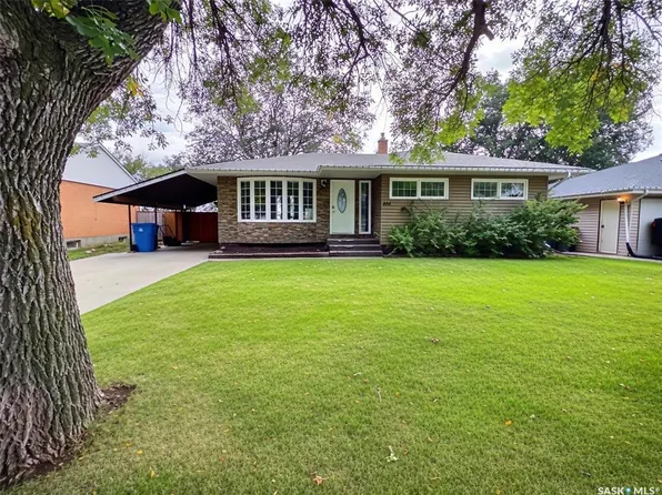 144 McDonald ROAD, Estevan, SK S4A 0B8