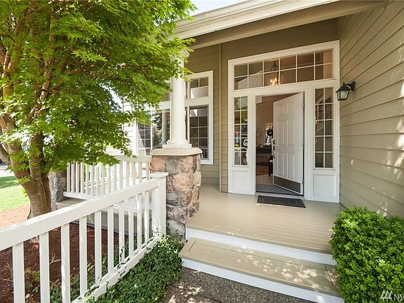 Peaceful & inviting covered front porch