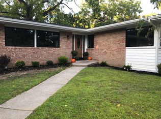 4 Campus View Dr, Loudonville, NY 12211