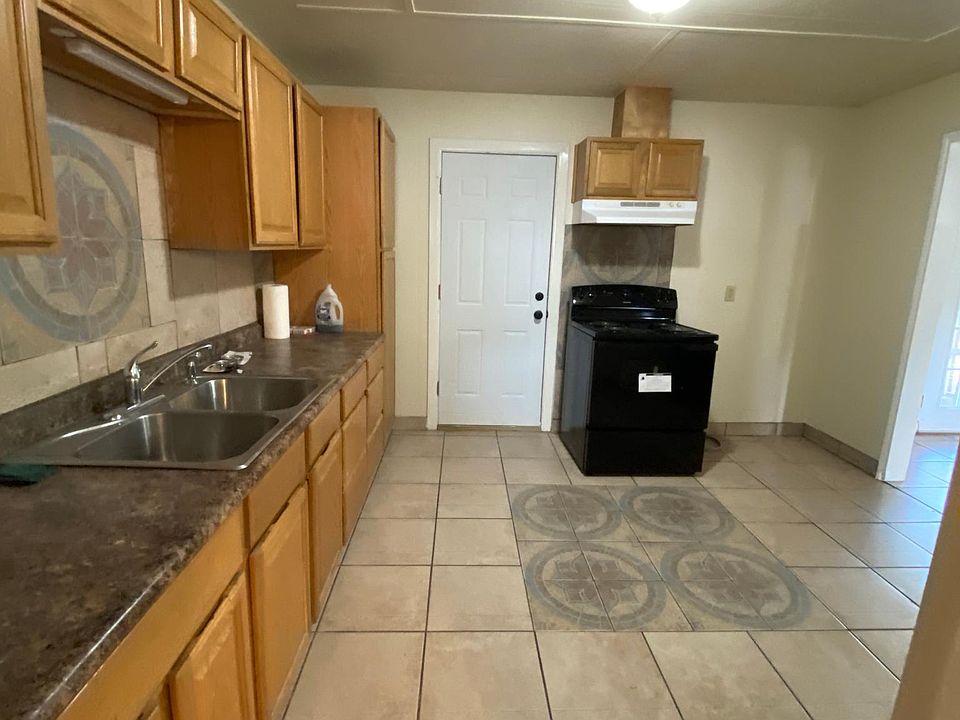 1st image of 1229 Bernice Dr