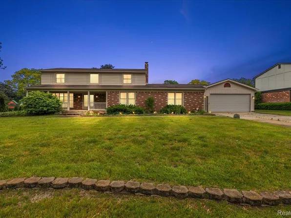 3129 Sandy Creek Dr, Shelby Township, MI 48316