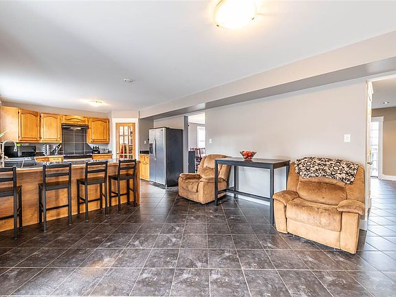 3rd image of 57 Hazelwood Dr