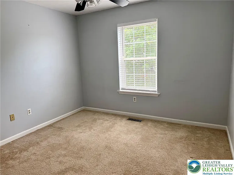 6510 Pioneer Dr — Photo 9