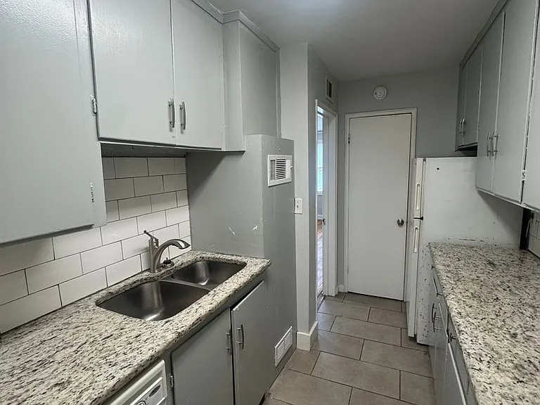 3206 Wellington Rd — Photo 25